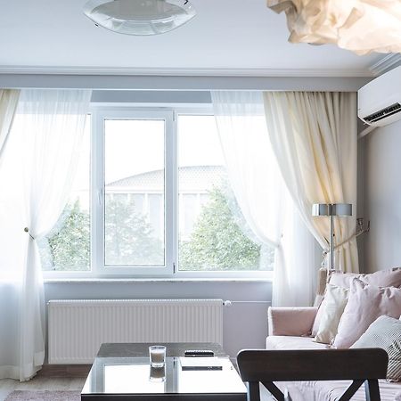 Luxury City Centre Apartment Bucarest Exterior foto
